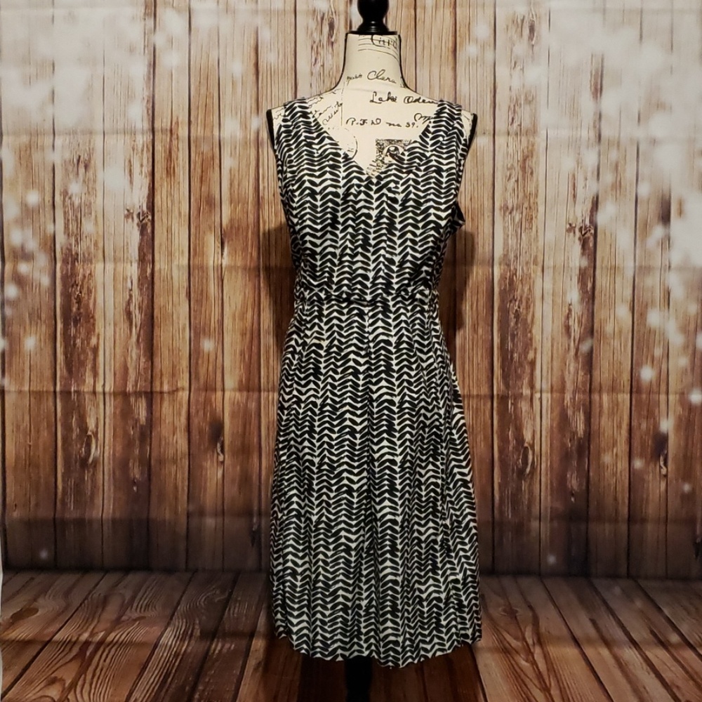 NWOT East 5th Black and White Midi Dress
